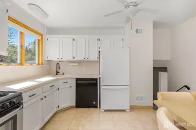 15 Pinho Avenue, Carteret, NJ 07008 - Photo 24