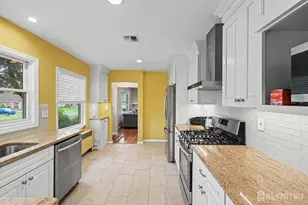 10 Sunset Blvd, East Brunswick Township, NJ 08816 - Photo 36