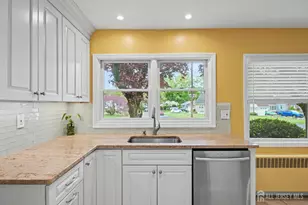 10 Sunset Blvd, East Brunswick Township, NJ 08816 - Photo 2