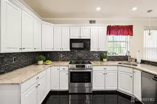 16 Edinburg Cir, Old Bridge Township, NJ 07747 - Photo 6