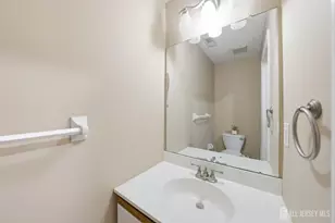 28 Inverness Dr, Edison, NJ 08820 - Photo 6