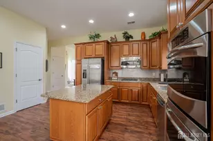 2 Diamond Spring Dr, Monroe Township, NJ 08831 - Photo 8