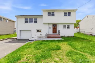 29 Swarthmore Dr, Carteret, NJ 07008 - Photo 1