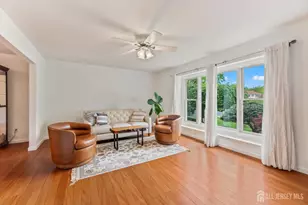 19 Aspen Cir, Edison, NJ 08820 - Photo 4