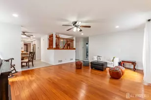 19 Aspen Cir, Edison, NJ 08820 - Photo 14