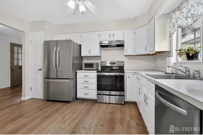 4-B James Polk Court, Monroe Township, NJ 08831 - Photo 8