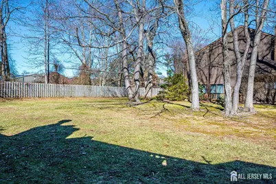 133 Oakmont Court, Edison, NJ 08820 - Photo 8