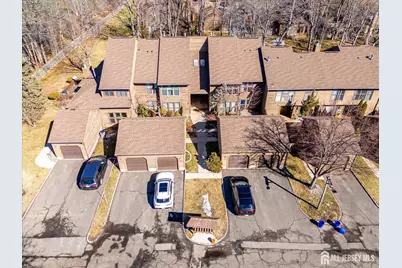 133 Oakmont Court, Edison, NJ 08820 - Photo 4