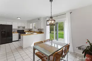 69 Jefferson Dr, Spotswood, NJ 08884 - Photo 12