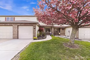 69 Jefferson Dr, Spotswood, NJ 08884 - Photo 1