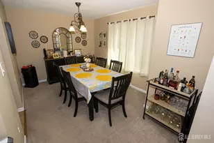 43 Farnham Square, Sayreville, NJ 08859 - Photo 8