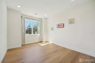75 Jefferson Blvd, Edison, NJ 08817 - Photo 32