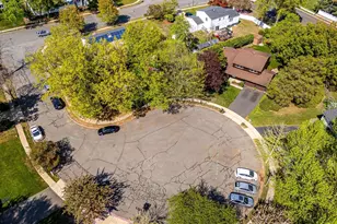 4 Caldwell Ct, East Brunswick Township, NJ 08816 - Photo 6
