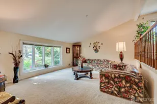 4 Caldwell Ct, East Brunswick Township, NJ 08816 - Photo 10