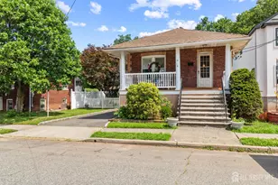 28 Wildwood Ave, Fords, NJ 08863 - Photo 2