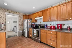 28 Wildwood Ave, Fords, NJ 08863 - Photo 20