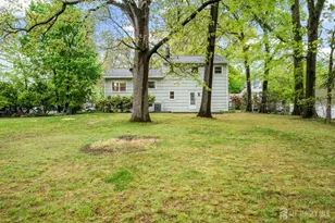 12 Barrie Rd, East Brunswick Township, NJ 08816 - Photo 20