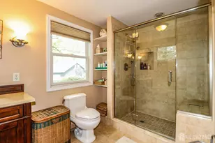7 Crest Rd, New Brunswick, NJ 08901 - Photo 18