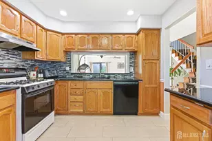 103 Timber Oaks Rd, Edison, NJ 08820 - Photo 10