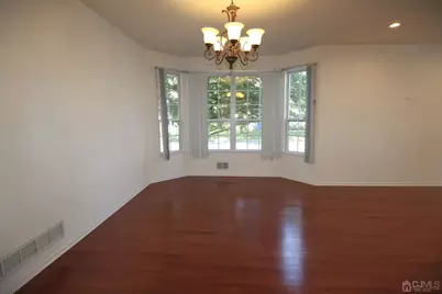 27 Pin Oak Drive, North Brunswick Township, NJ 08902 - Photo 4