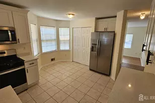 405 Cobblestone Ct, South Brunswick Township, NJ 08852 - Photo 4