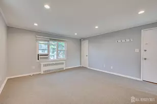 29B Garfield Park, Edison, NJ 08837 - Photo 6