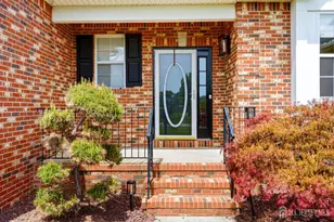 32 Scott Dr, Monroe Township, NJ 08831 - Photo 4