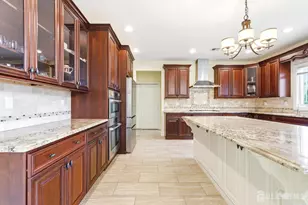 14 Hillsdale Rd, Edison, NJ 08820 - Photo 18