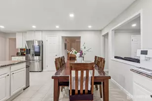 8 Constitution Ct, East Brunswick Township, NJ 08816 - Photo 18