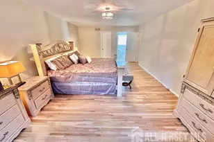 8 Constitution Ct, East Brunswick Township, NJ 08816 - Photo 32
