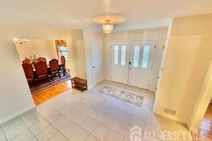8 Constitution Ct, East Brunswick Township, NJ 08816 - Photo 10