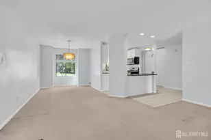 9 Carriage Pl, Edison, NJ 08820 - Photo 6