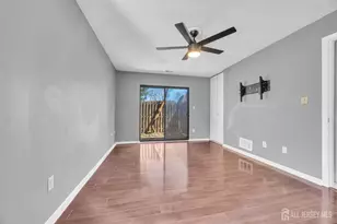 9 Carriage Pl, Edison, NJ 08820 - Photo 12