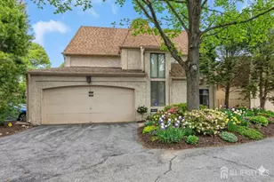 9 Carriage Pl, Edison, NJ 08820 - Photo 2