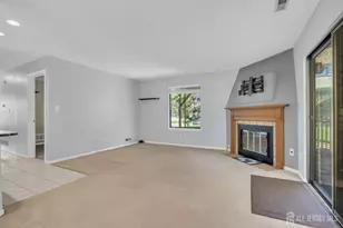 9 Carriage Pl, Edison, NJ 08820 - Photo 8