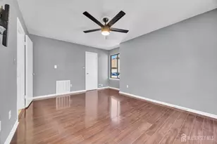 9 Carriage Pl, Edison, NJ 08820 - Photo 14