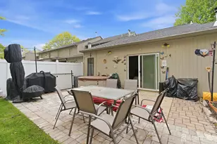 25 Carmel Ct, Old Bridge Township, NJ 08857 - Photo 22