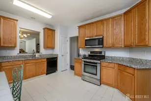 70 Vineyard Ct, Monroe Township, NJ 08831 - Photo 12