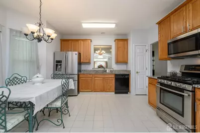 70 Vineyard Court, Monroe Township, NJ 08831 - Photo 10