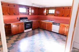 128 Clifford St, South Plainfield, NJ 08070 - Photo 18