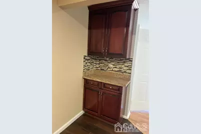 102 Albury Way, North Brunswick Township, NJ 08902 - Photo 8