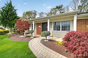 16 Evergreen Terrace, Monroe Township, NJ 08831 - Photo 2