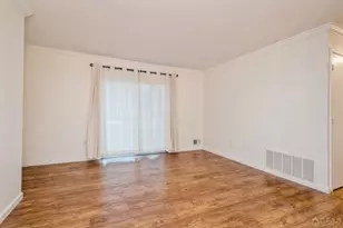 101 Quince Ct, Lawrence Township, NJ 08648 - Photo 2