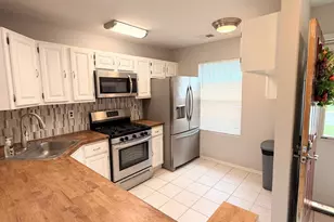 23 Morgan Pl, East Brunswick Township, NJ 08816 - Photo 4