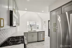 101 Ravine Dr, Matawan, NJ 07747 - Photo 20