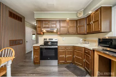 214 Colonia Boulevard, Colonia, NJ 07067 - Photo 6