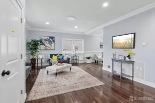 239 Suttons Ln, Edison, NJ 08817 - Photo 12