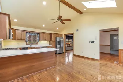 27 Fraley Drive, Franklin Township, NJ 08873 - Photo 4