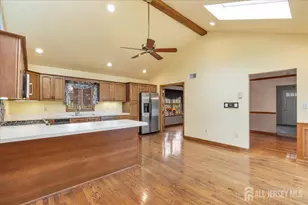 27 Fraley Dr, Franklin Township, NJ 08873 - Photo 4