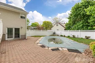 27 Fraley Dr, Franklin Township, NJ 08873 - Photo 36